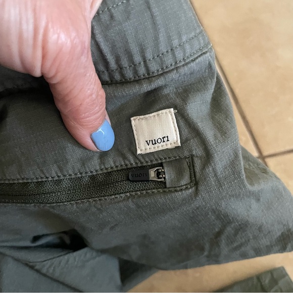 Vuori ripstop pants size medium - Picture 3 of 7